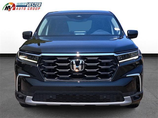 new 2025 Honda Pilot car, priced at $45,695