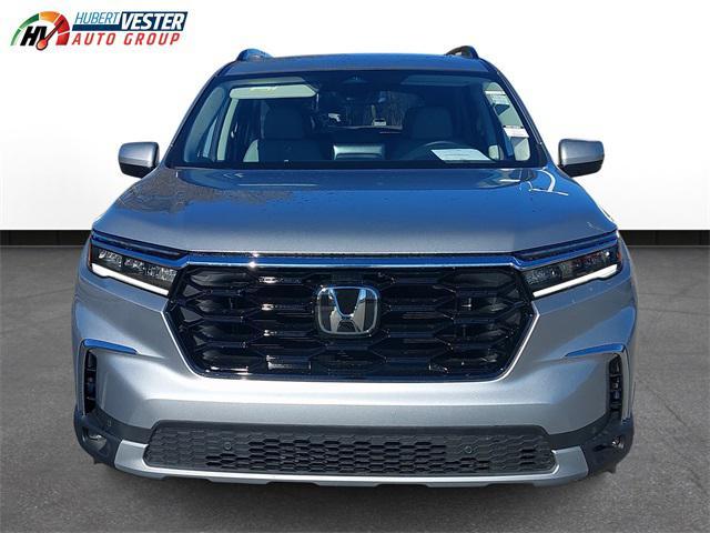 new 2025 Honda Pilot car, priced at $47,895