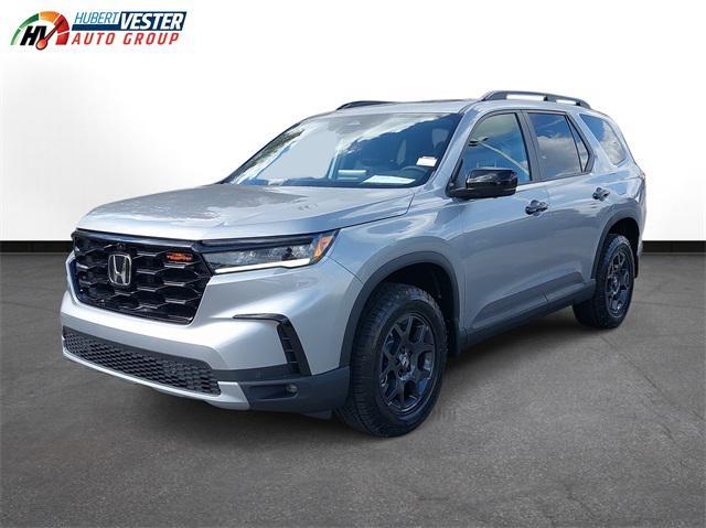 new 2025 Honda Pilot car, priced at $49,795