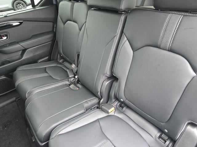 new 2025 Honda Pilot car, priced at $51,550