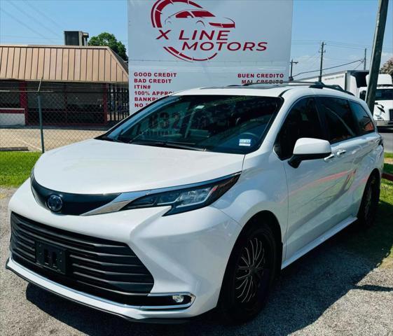 used 2022 Toyota Sienna car, priced at $40,995