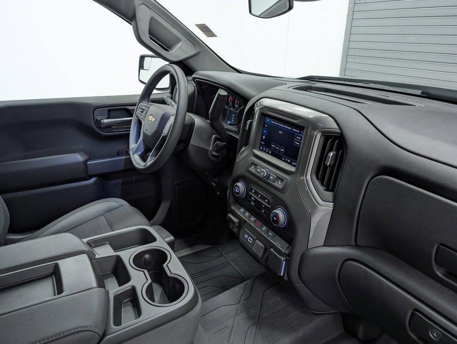 new 2025 Chevrolet Silverado 1500 car, priced at $43,000