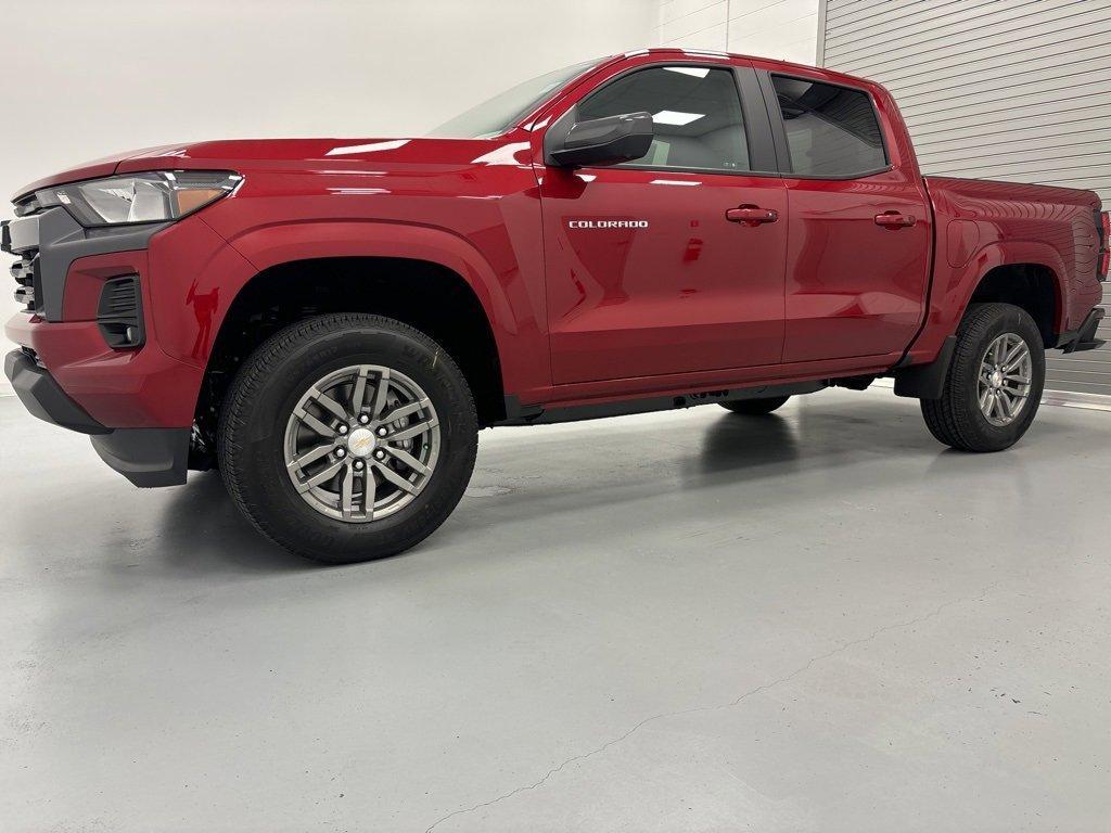 new 2024 Chevrolet Colorado car, priced at $36,000