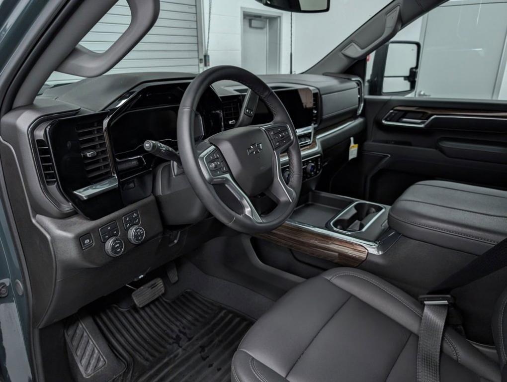 new 2025 Chevrolet Silverado 2500 car, priced at $75,000