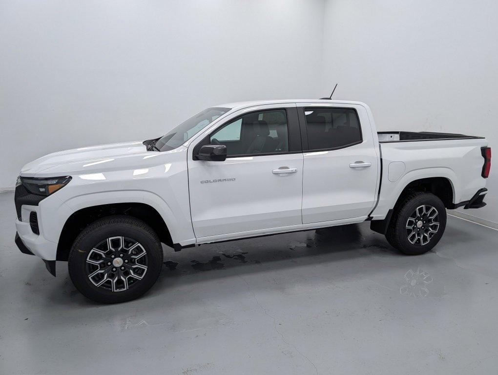 new 2024 Chevrolet Colorado car, priced at $37,000