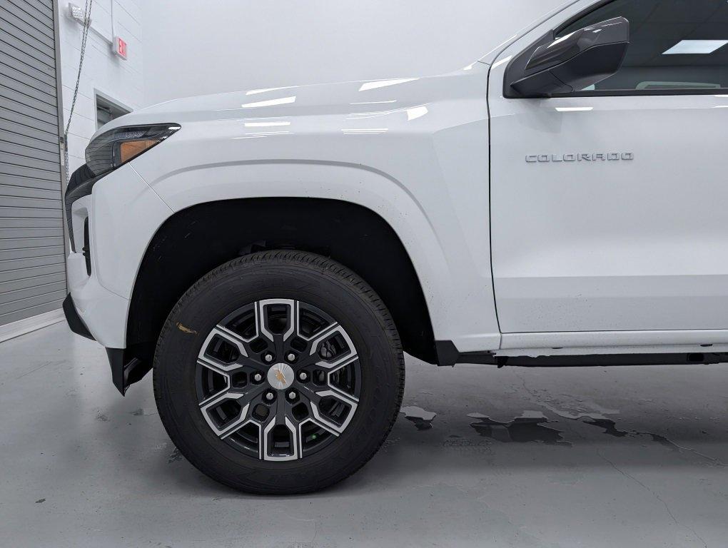 new 2024 Chevrolet Colorado car, priced at $37,000