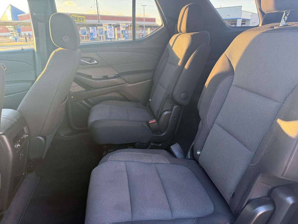 used 2023 Chevrolet Traverse car, priced at $26,795