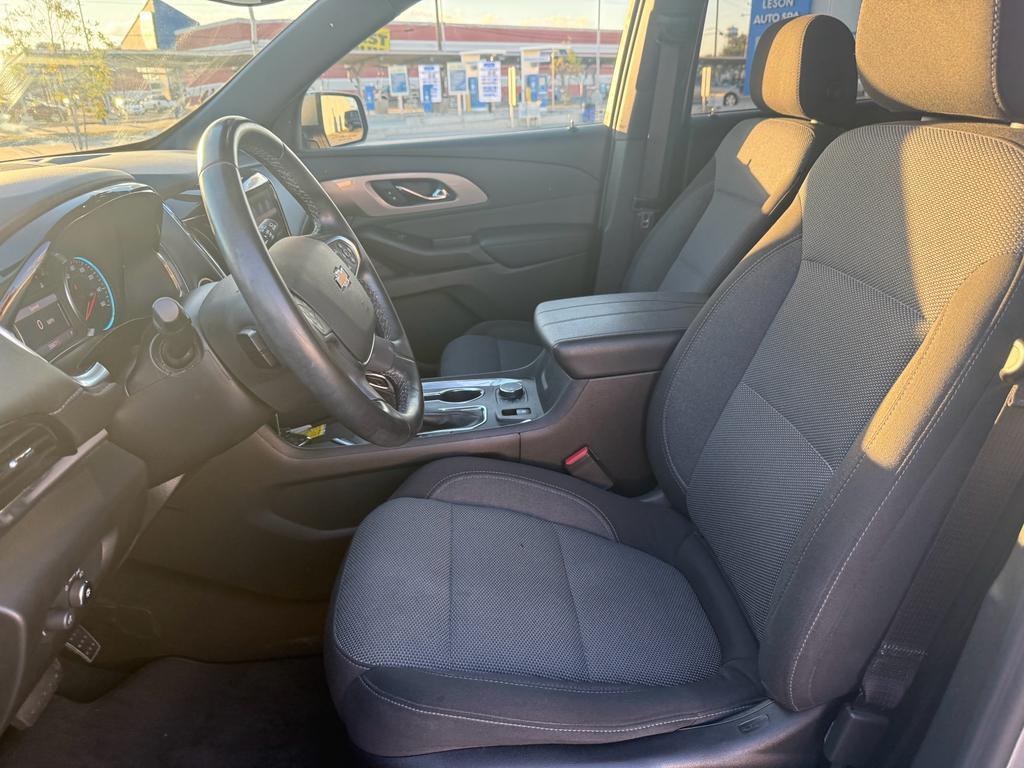 used 2023 Chevrolet Traverse car, priced at $26,795