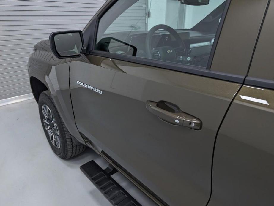 new 2024 Chevrolet Colorado car, priced at $40,270