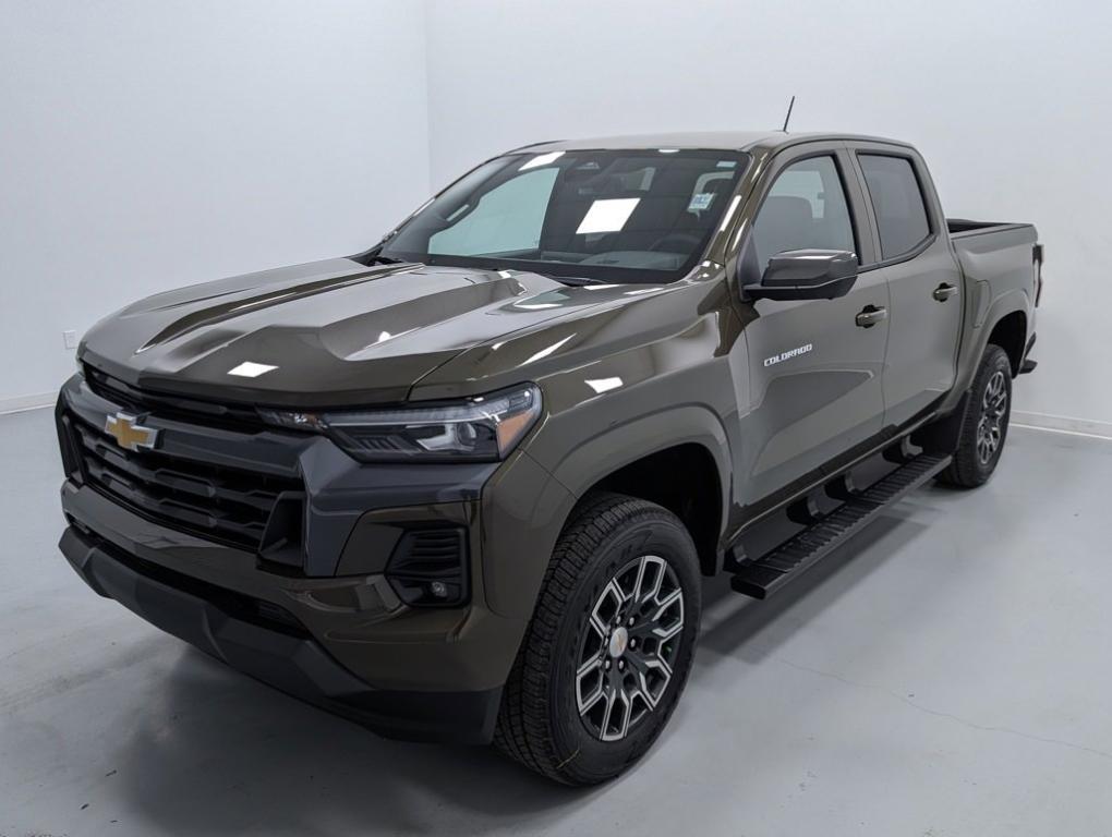 new 2024 Chevrolet Colorado car, priced at $40,270