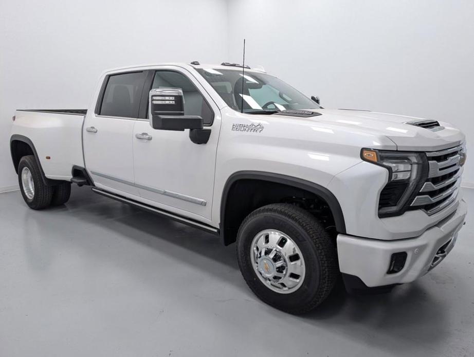 new 2025 Chevrolet Silverado 3500 car, priced at $93,075