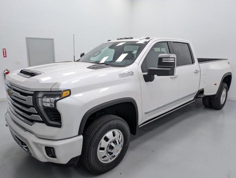 new 2025 Chevrolet Silverado 3500 car, priced at $93,075