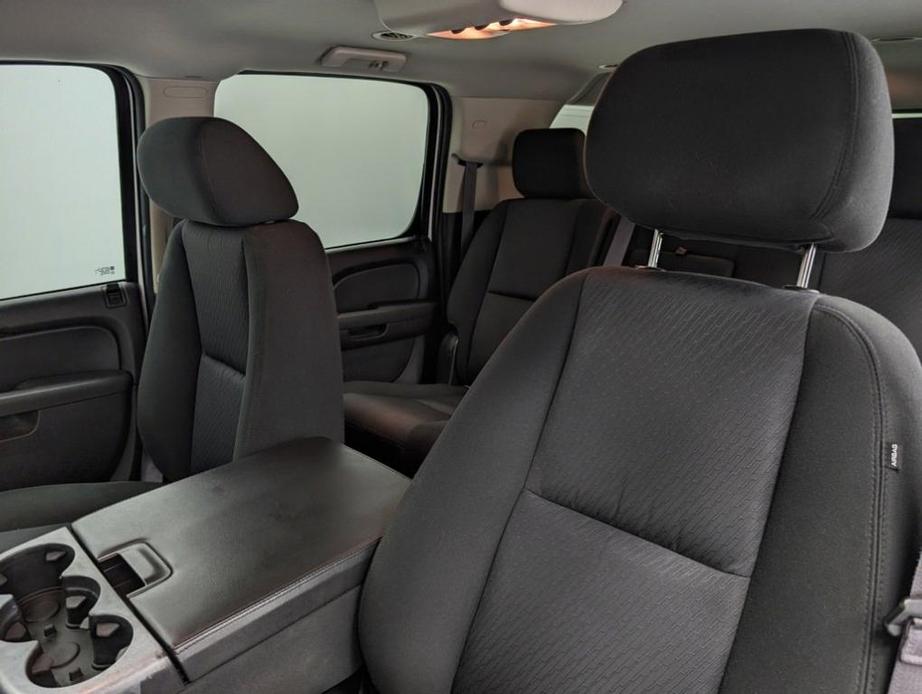 used 2014 Chevrolet Suburban car, priced at $9,995