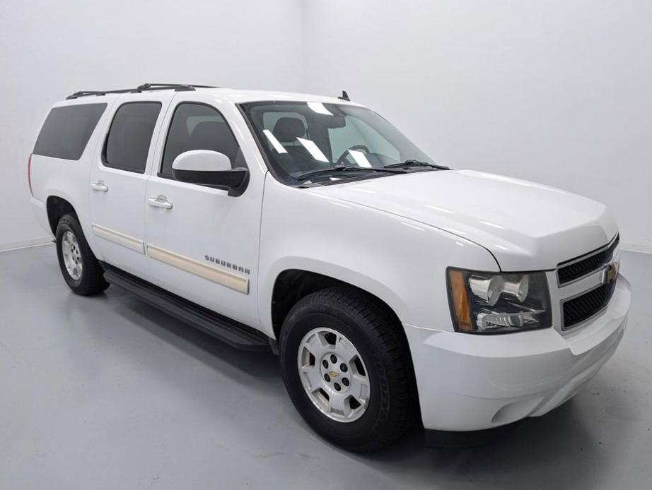 used 2014 Chevrolet Suburban car, priced at $9,995