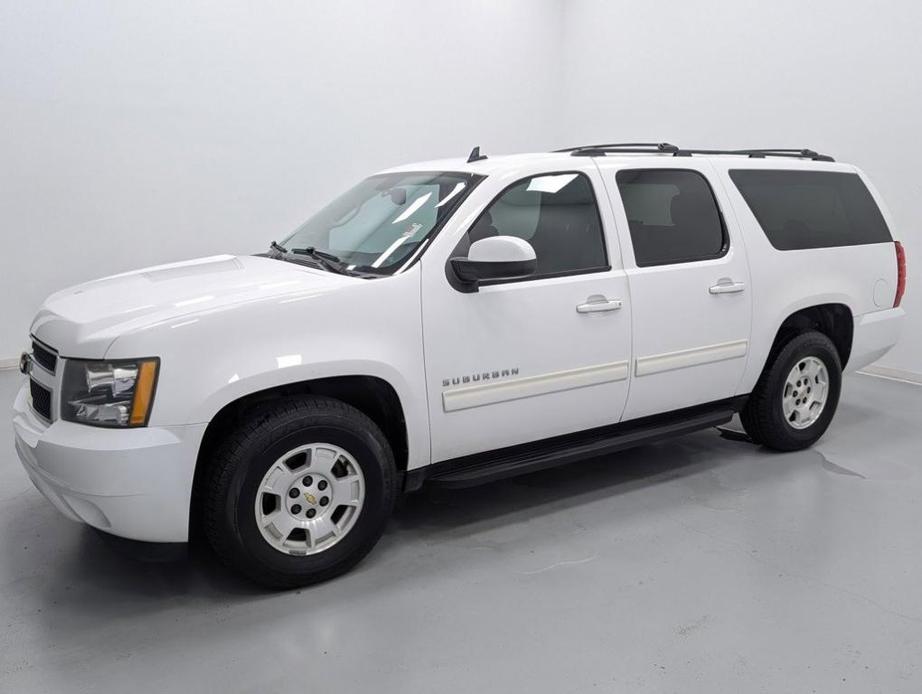 used 2014 Chevrolet Suburban car, priced at $9,995