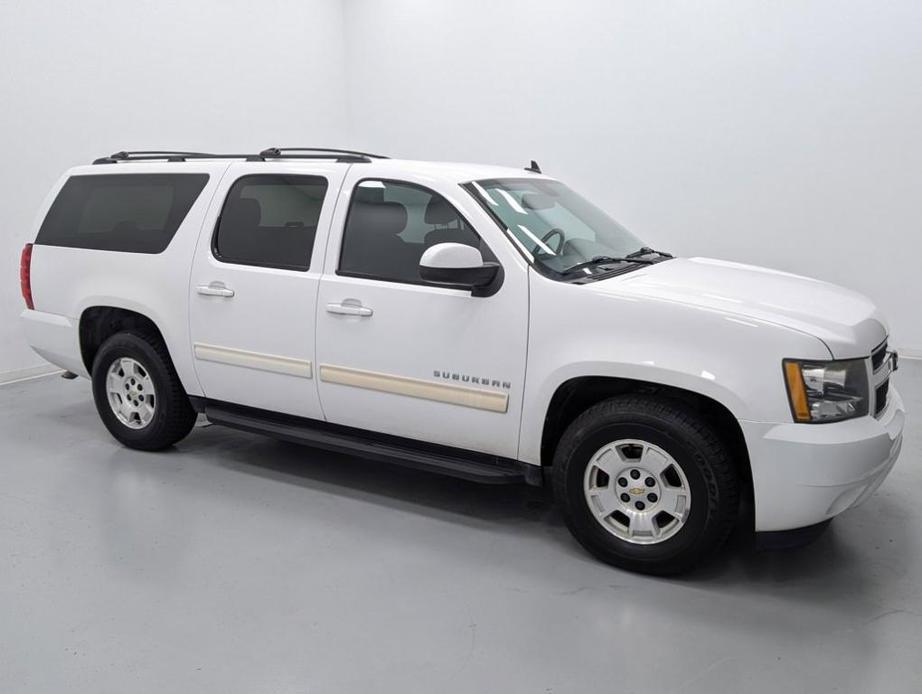 used 2014 Chevrolet Suburban car, priced at $9,995