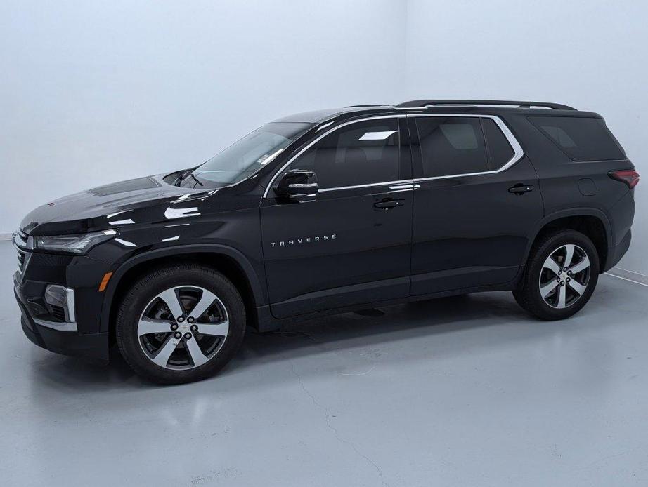 used 2022 Chevrolet Traverse car, priced at $29,395