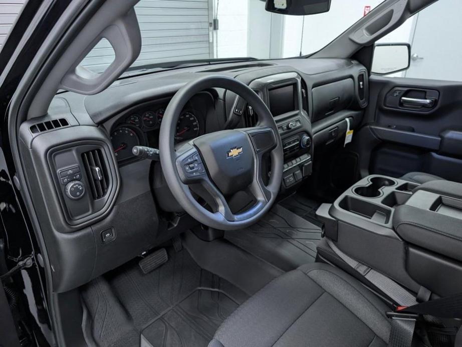 new 2025 Chevrolet Silverado 1500 car, priced at $43,000