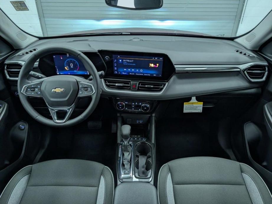 new 2025 Chevrolet TrailBlazer car, priced at $28,000