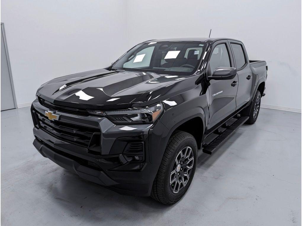 new 2024 Chevrolet Colorado car, priced at $36,500