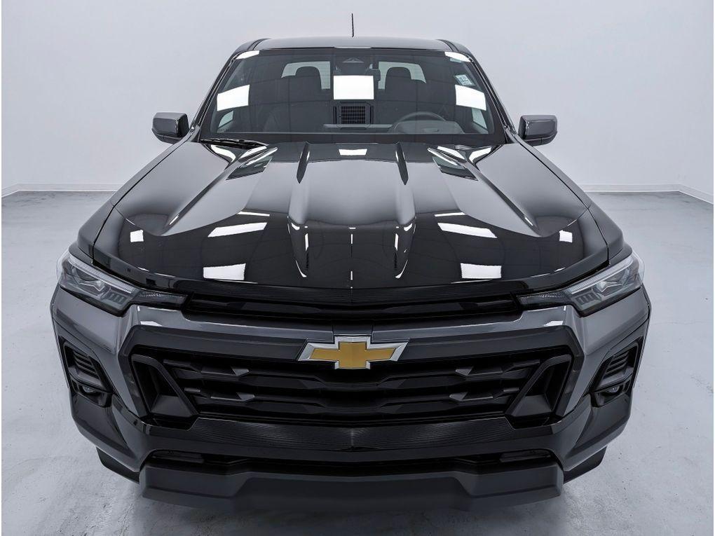 new 2024 Chevrolet Colorado car, priced at $36,500