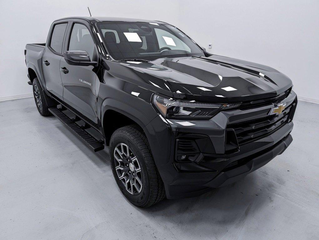 new 2024 Chevrolet Colorado car, priced at $38,250