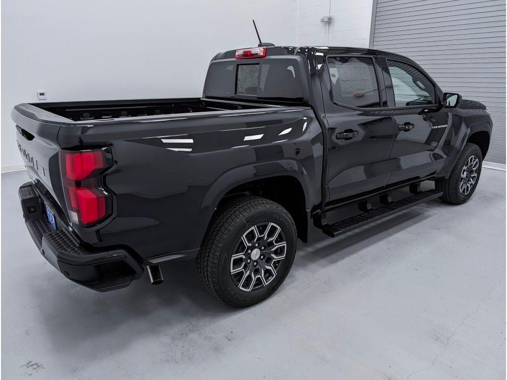 new 2024 Chevrolet Colorado car, priced at $36,500