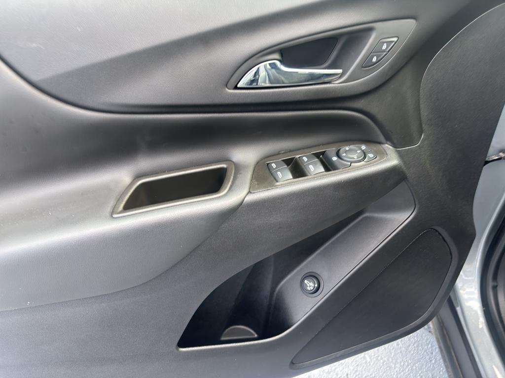 used 2024 Chevrolet Equinox car, priced at $25,000