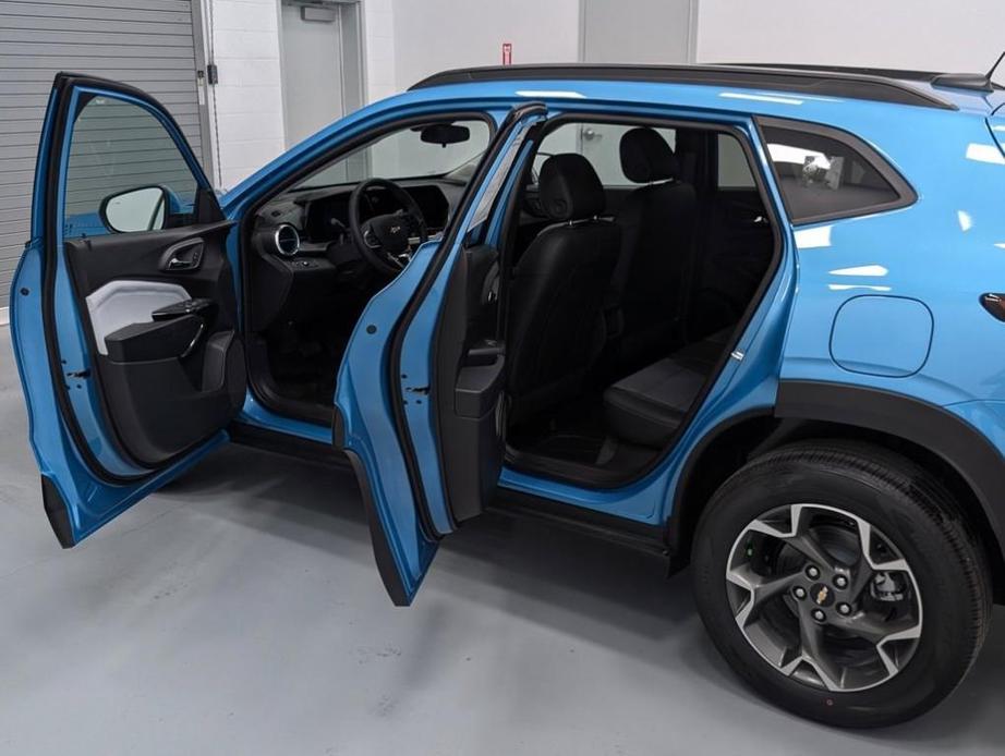 new 2025 Chevrolet Trax car, priced at $24,905