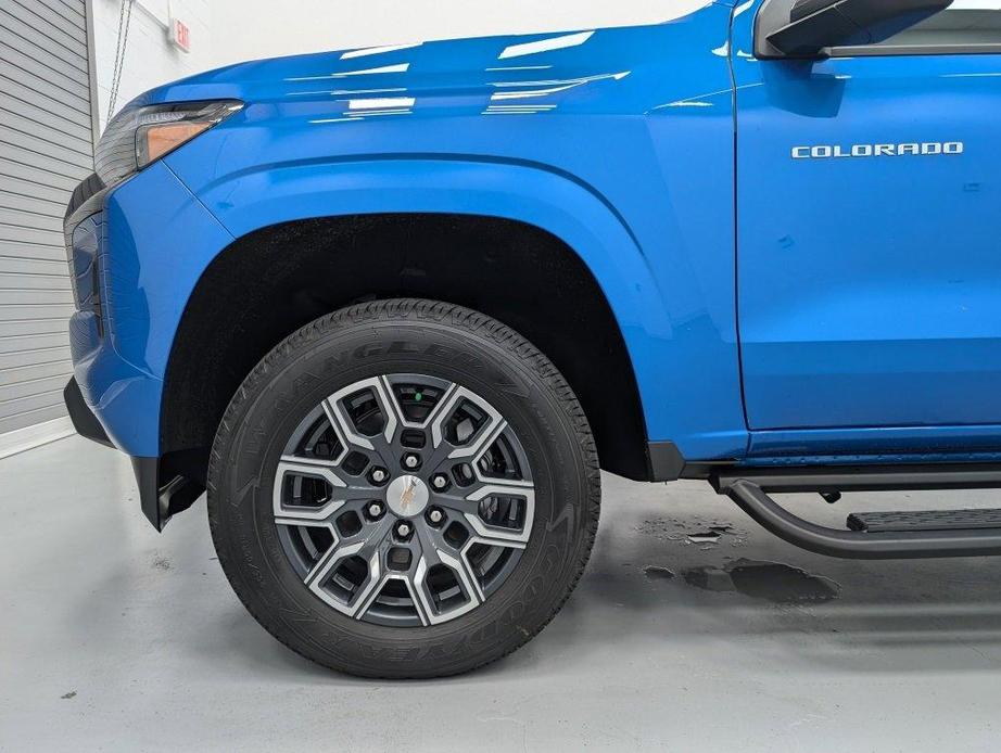 new 2024 Chevrolet Colorado car, priced at $37,500