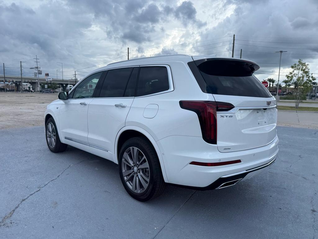 used 2024 Cadillac XT6 car, priced at $52,990