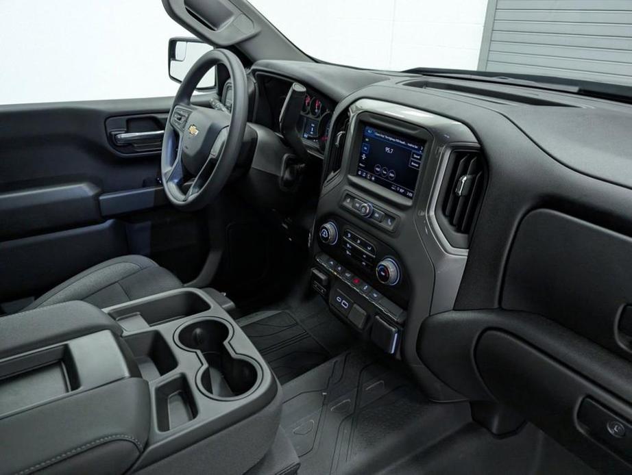 new 2025 Chevrolet Silverado 1500 car, priced at $43,000