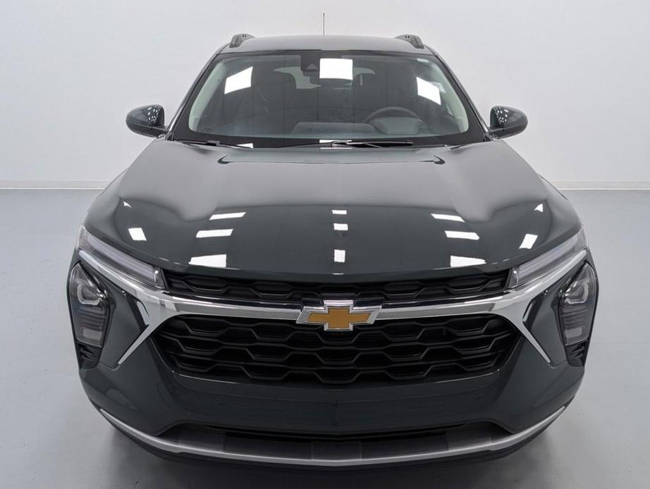 new 2025 Chevrolet Trax car, priced at $24,510