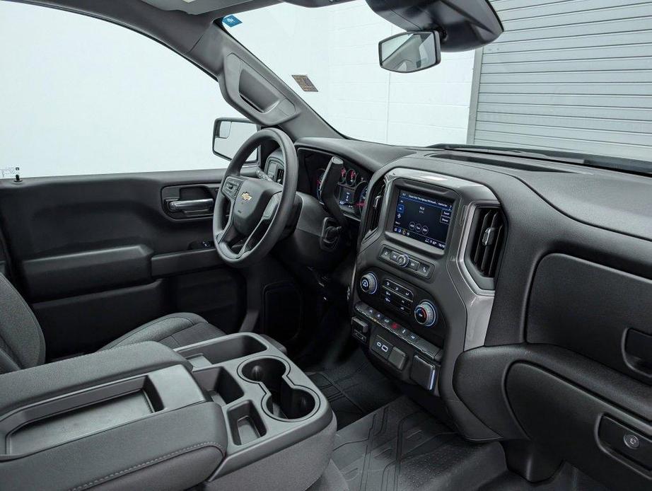 new 2025 Chevrolet Silverado 1500 car, priced at $43,000