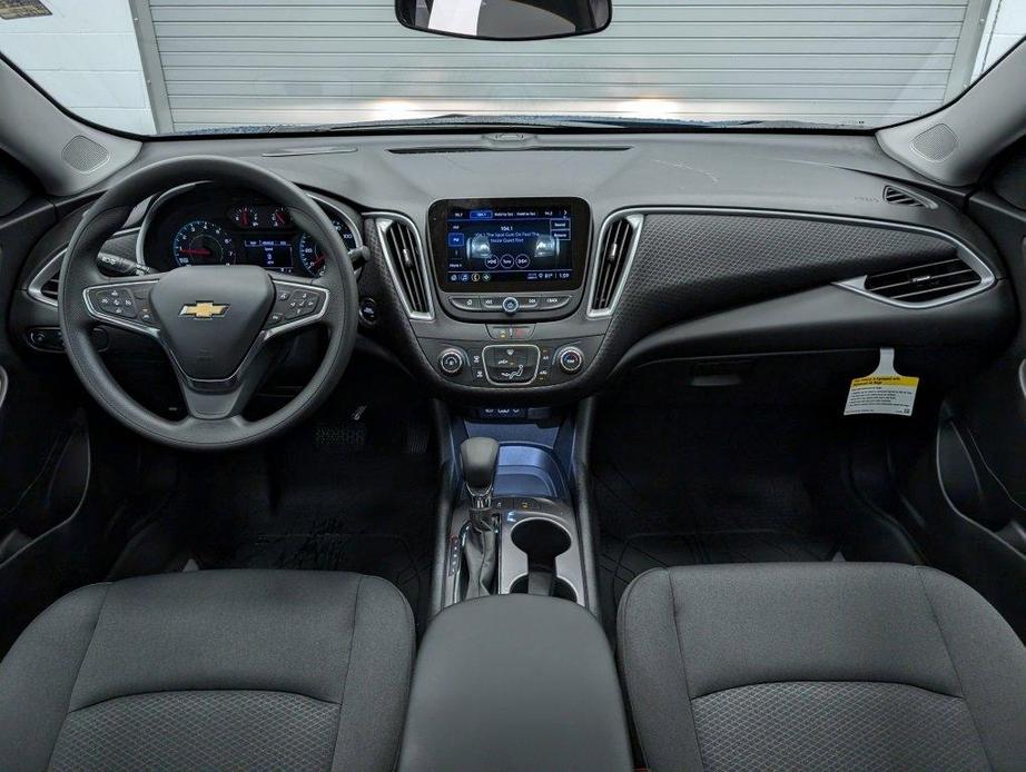 new 2025 Chevrolet Malibu car, priced at $24,000