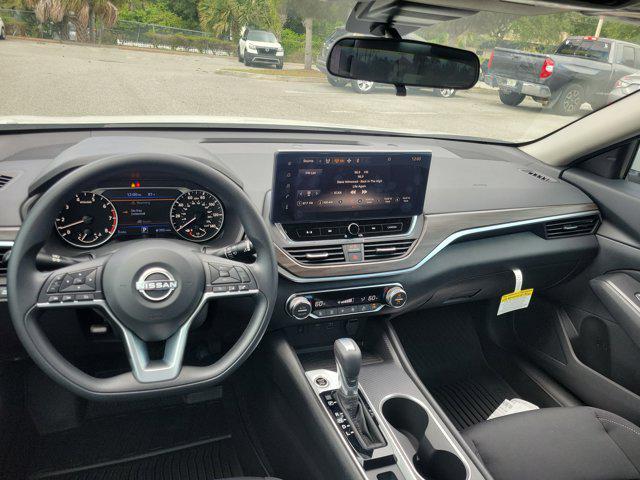 new 2025 Nissan Altima car, priced at $29,579
