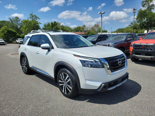 new 2025 Nissan Pathfinder car, priced at $48,985