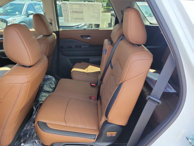 new 2025 Nissan Pathfinder car, priced at $48,985