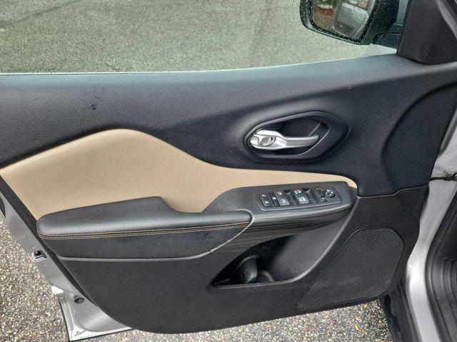 used 2016 Jeep Cherokee car