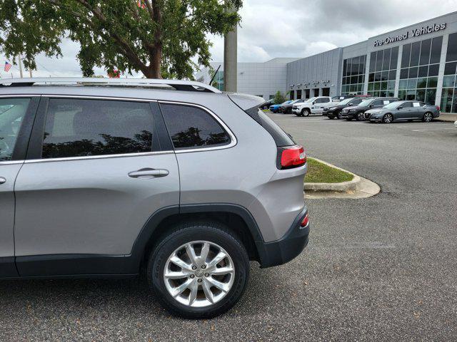 used 2016 Jeep Cherokee car