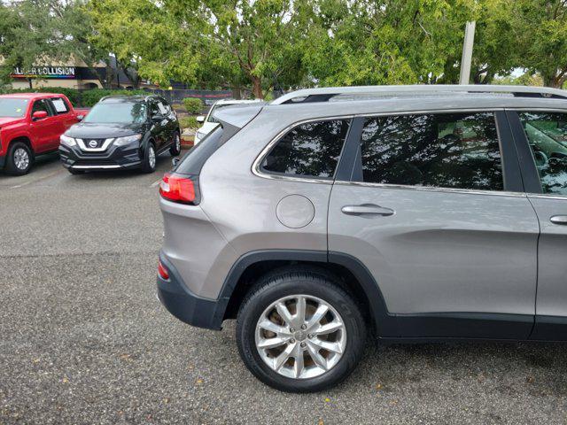 used 2016 Jeep Cherokee car