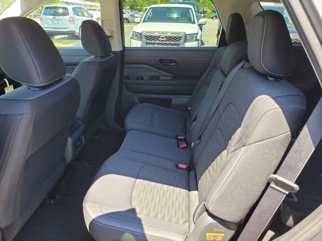 new 2025 Nissan Pathfinder car, priced at $35,021