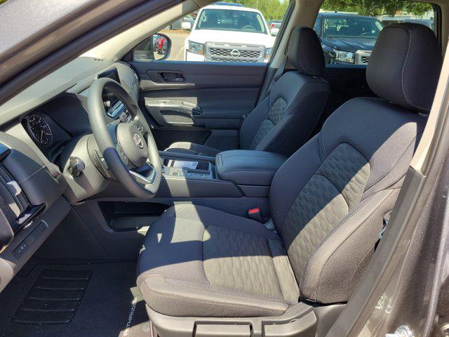 new 2025 Nissan Pathfinder car, priced at $35,021