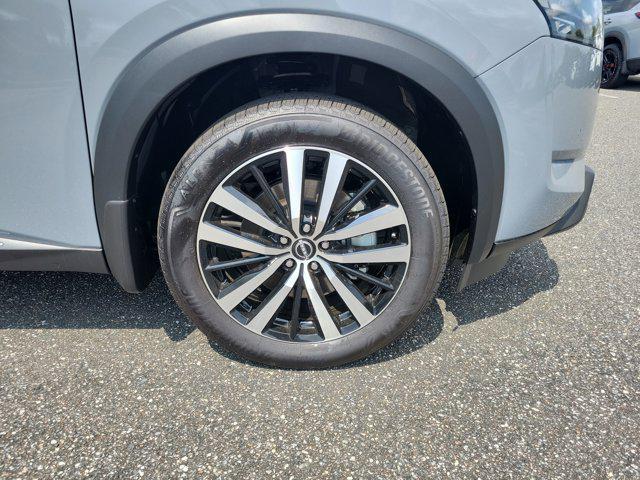 new 2025 Nissan Pathfinder car, priced at $48,985