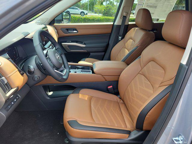 new 2025 Nissan Pathfinder car, priced at $48,985