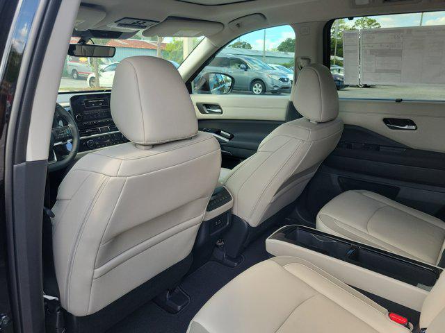 new 2025 Nissan Pathfinder car, priced at $43,715