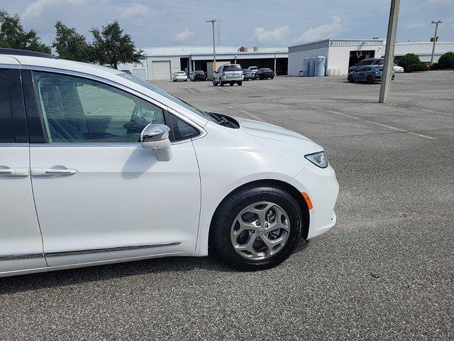 used 2022 Chrysler Pacifica car, priced at $25,186