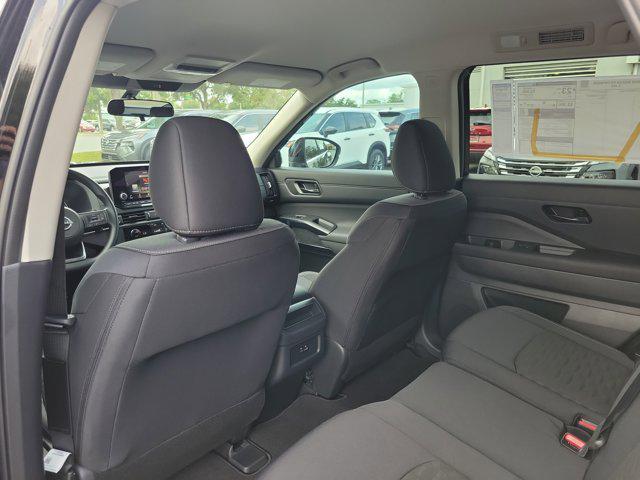 new 2025 Nissan Pathfinder car, priced at $35,268