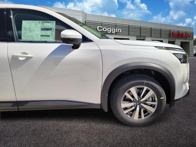 new 2025 Nissan Pathfinder car, priced at $40,142