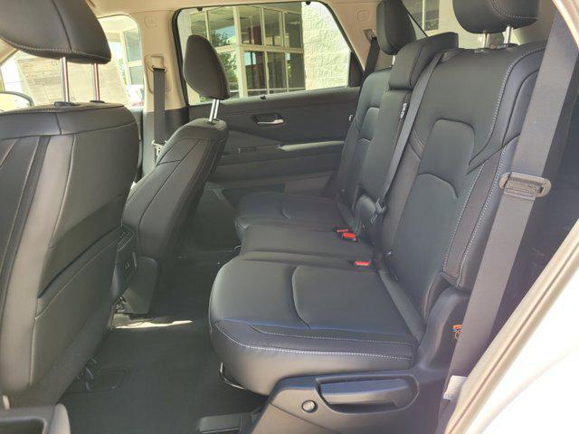 new 2025 Nissan Pathfinder car, priced at $40,142